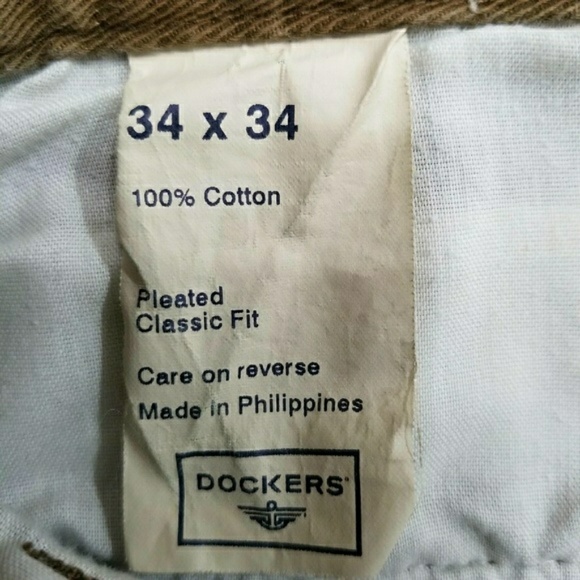 Dockers Men's Pleated Classic Fit Khaki Pants - Picture 2 of 6